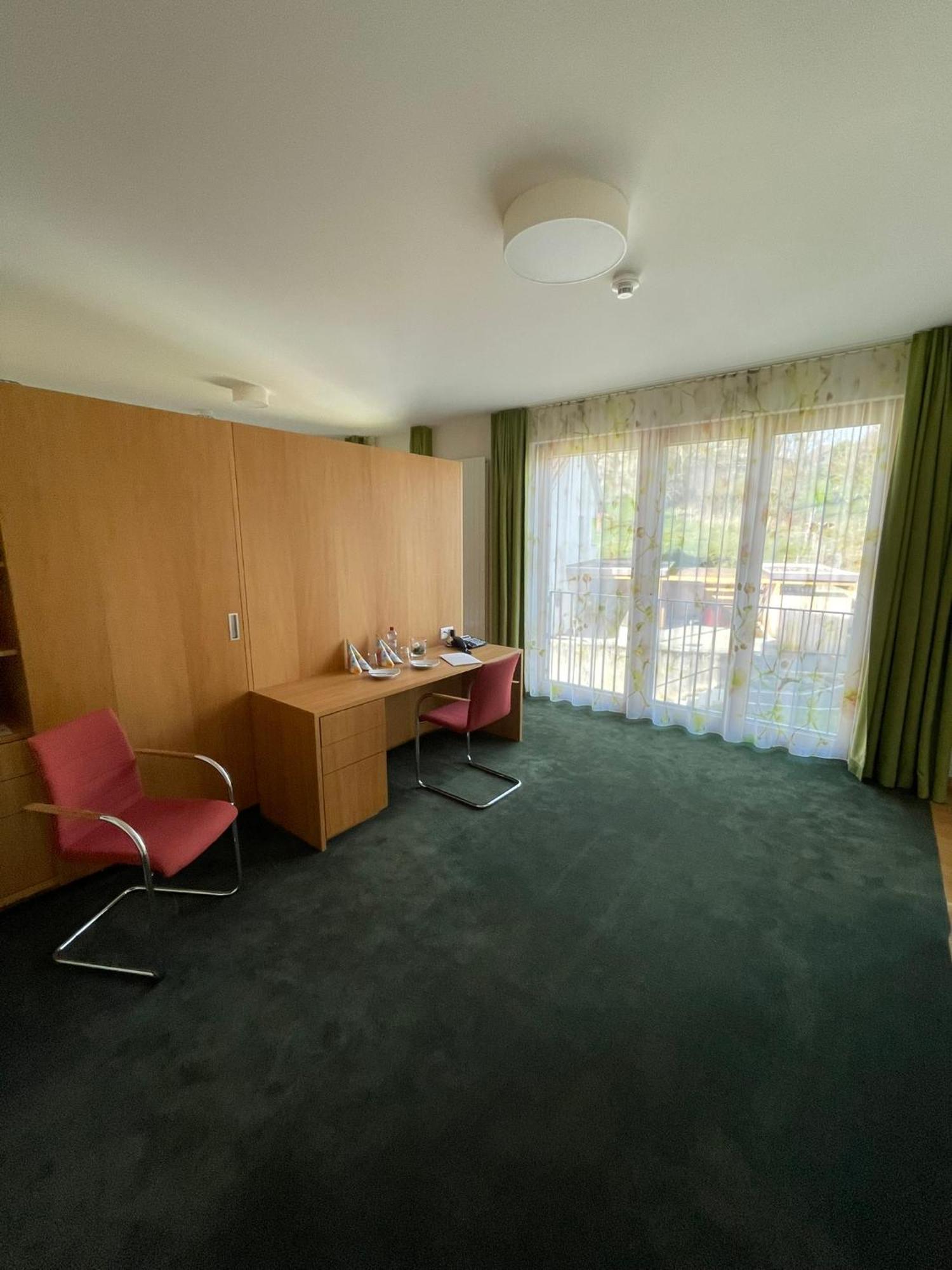 Gaestehaus Wohnpark St. Chrischona Bettingen Esterno foto